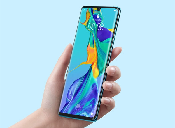 The Huawei P30 Pro's curved OLED display.