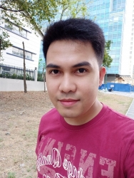 OPPO F11 Pro sample selfie (outdoor).