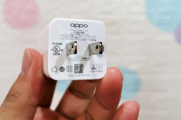 The small but powerful Power Supply Unit of the OPPO Reno2.