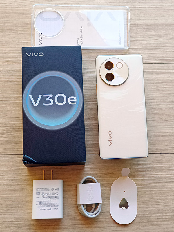 Unboxing of the vivo V30e 5G.