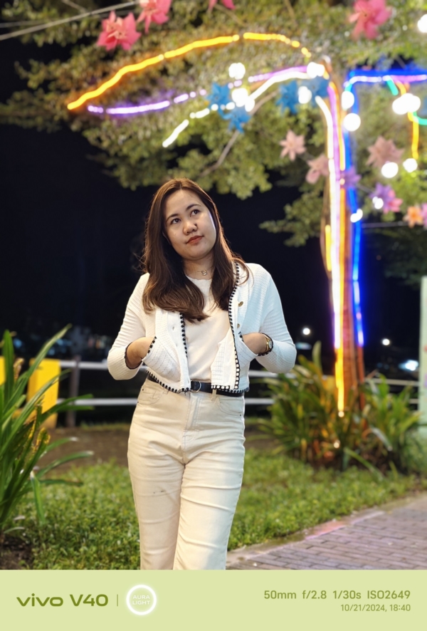 vivo V40 sample Portrait low-light