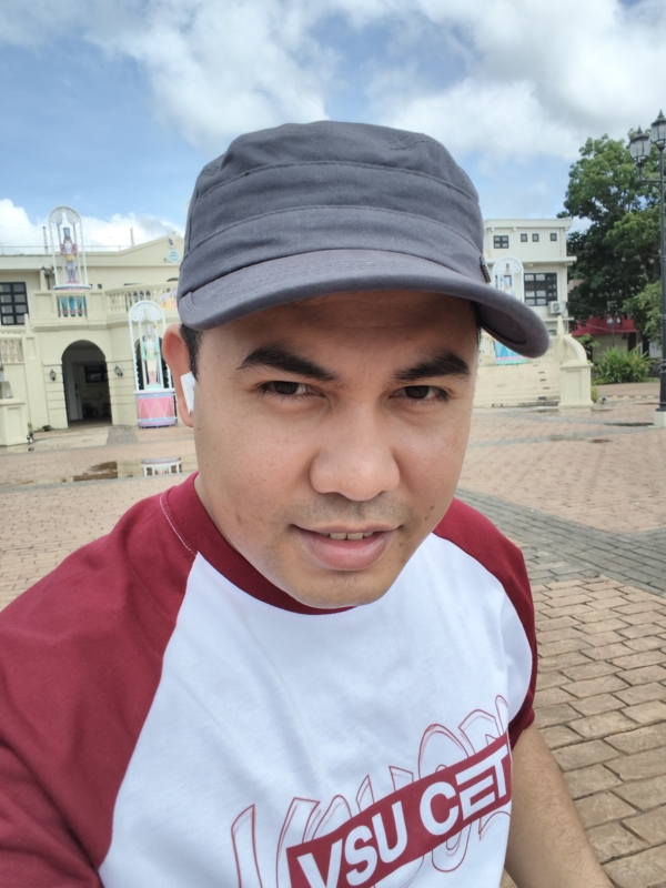 vivo X200 sample selfie